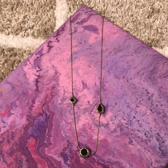 Simple Lightweight Gold Toned Costume Jewelry - Picture 2 of 4